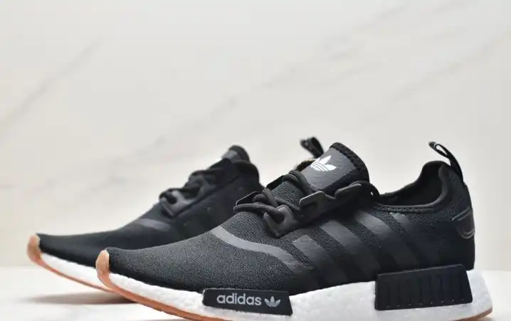 hype Adidas Sneakers