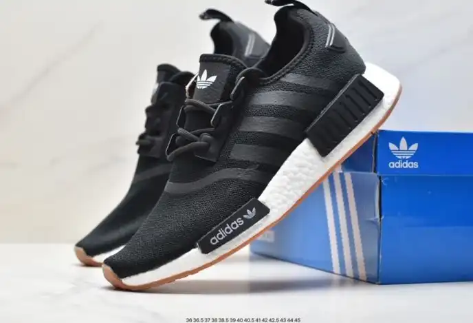 hype Adidas Sneakers