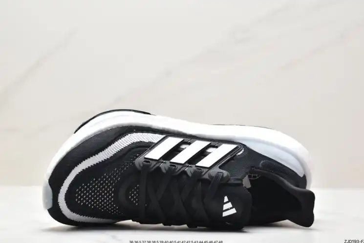 hype Adidas Sneakers