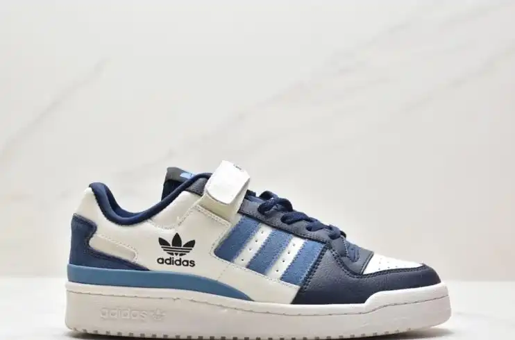 hype Adidas Sneakers