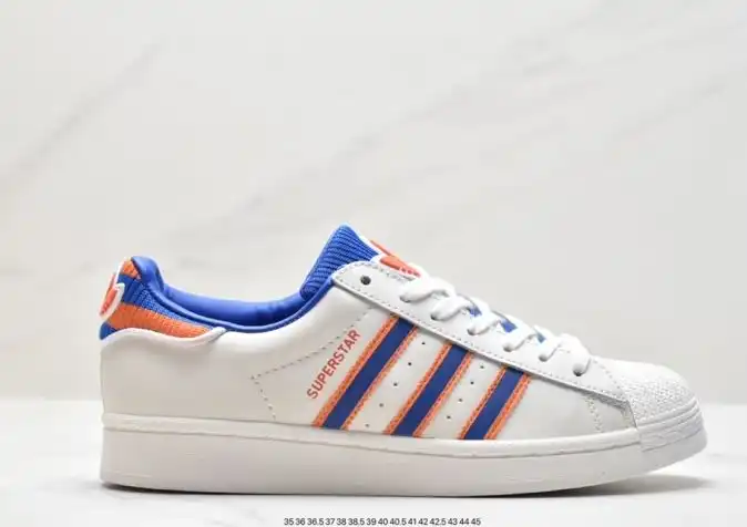 hype Adidas Sneakers