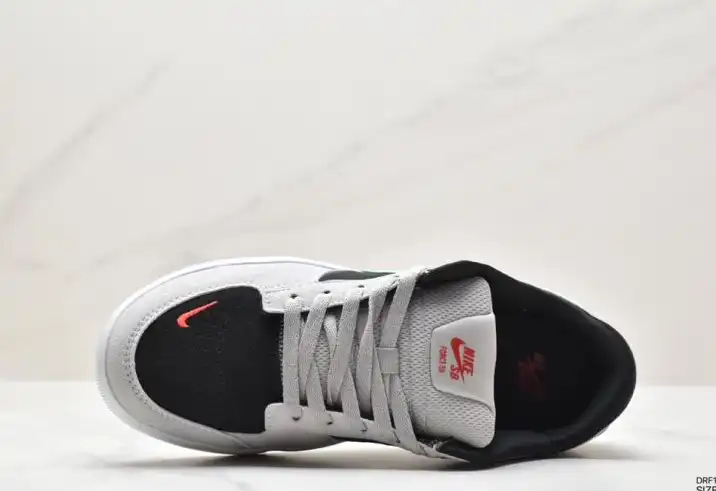 hype Nike Sneakers