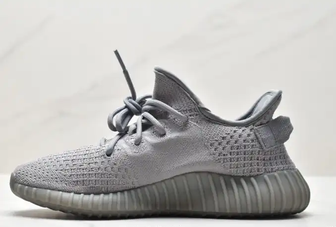 hype Adidas Yeezy Boost