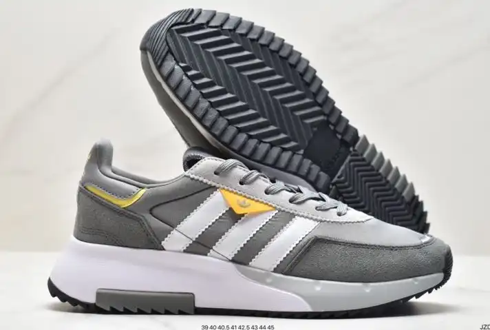 hype Adidas Sneakers