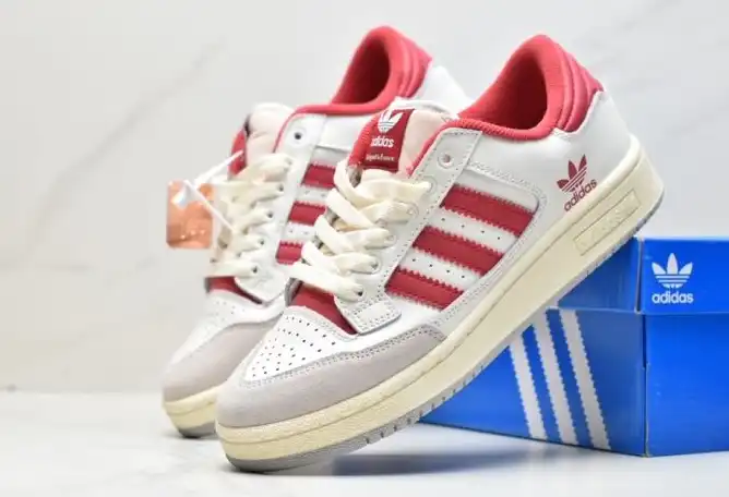 hype Adidas Sneakers