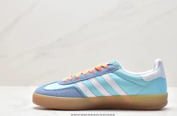 hype Adidas Sneakers