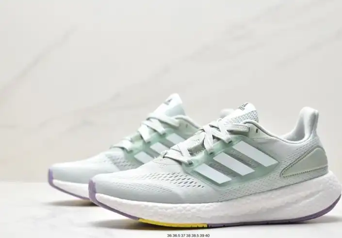 hype Adidas Sneakers