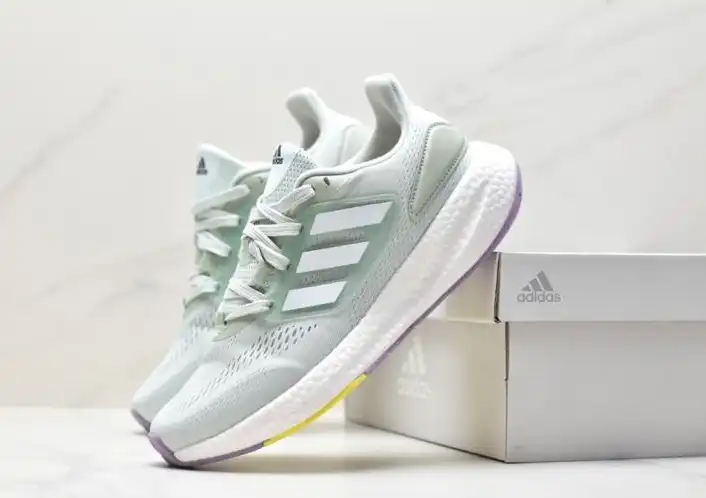 hype Adidas Sneakers