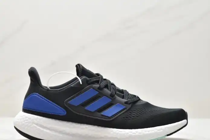 hype Adidas Sneakers