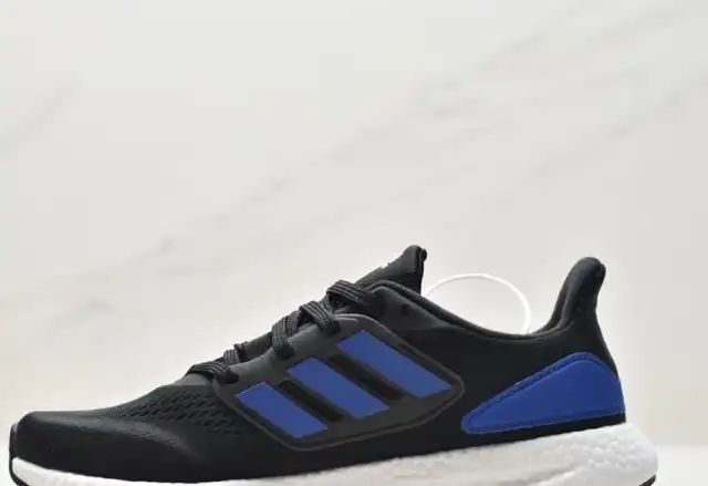 hype Adidas Sneakers