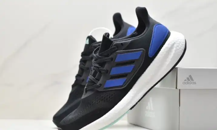 hype Adidas Sneakers