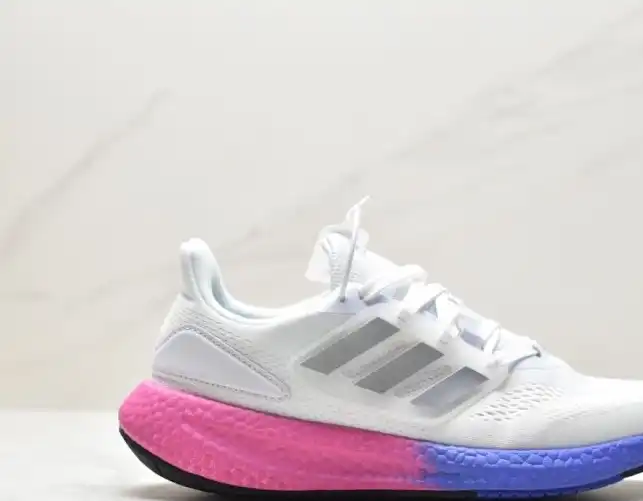 hype Adidas Sneakers