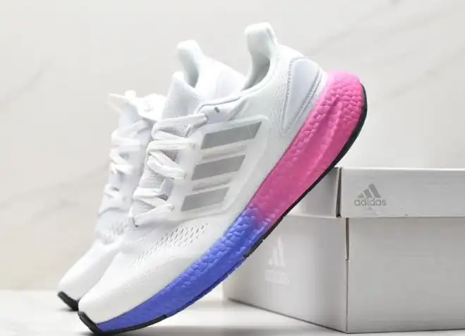 hype Adidas Sneakers