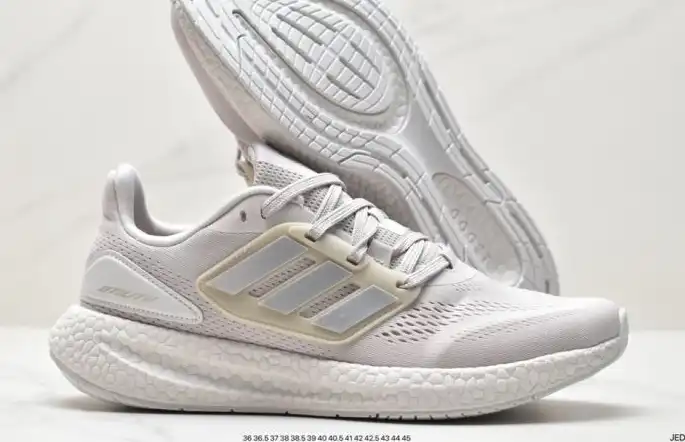 hype Adidas Sneakers