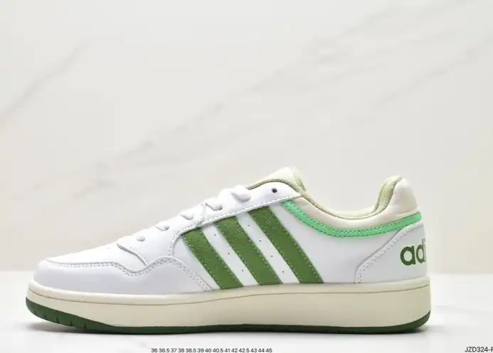 hype Adidas Sneakers