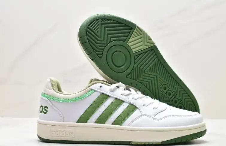 hype Adidas Sneakers