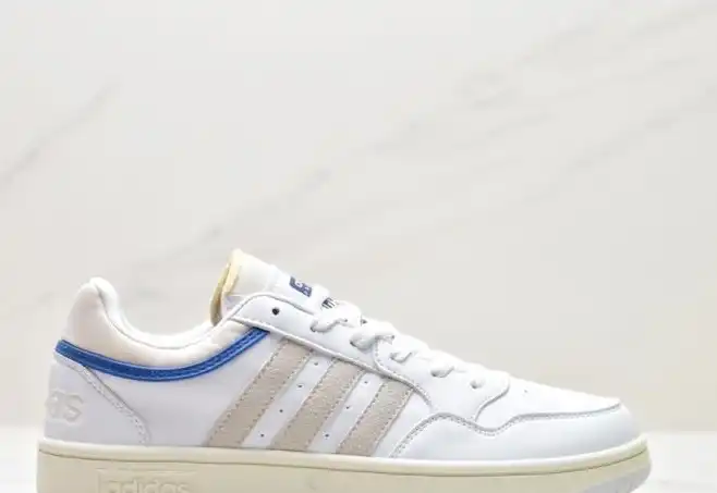 hype Adidas Sneakers