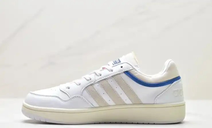 hype Adidas Sneakers