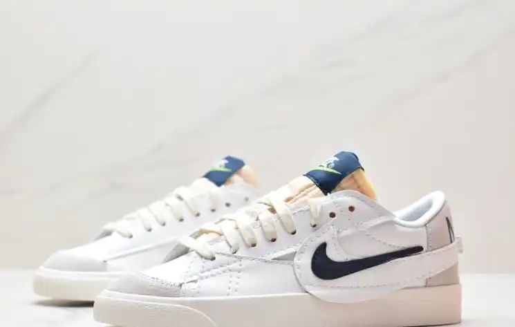 hype Nike Sneakers