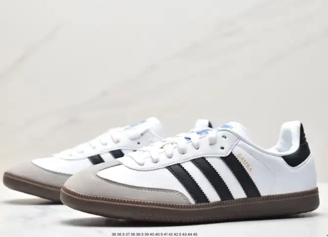 hype Adidas Sneakers