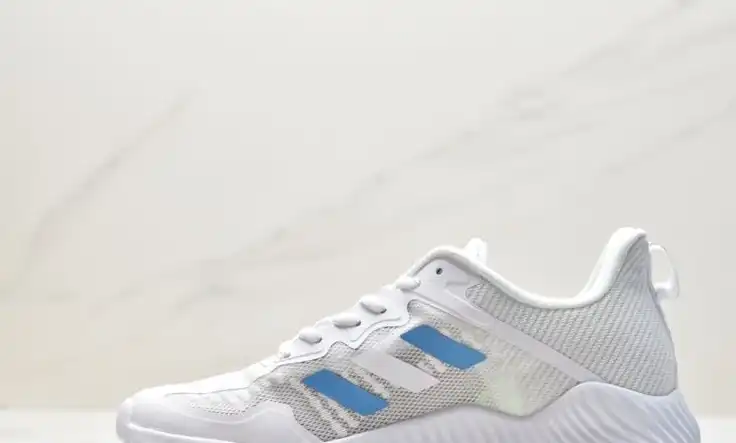 hype Adidas Sneakers