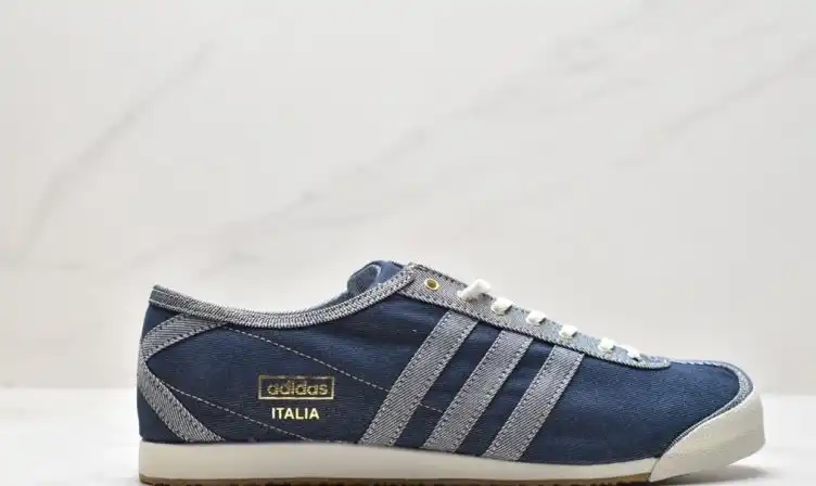 hype Adidas Sneakers