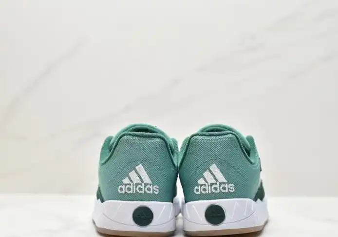 hype Adidas Sneakers