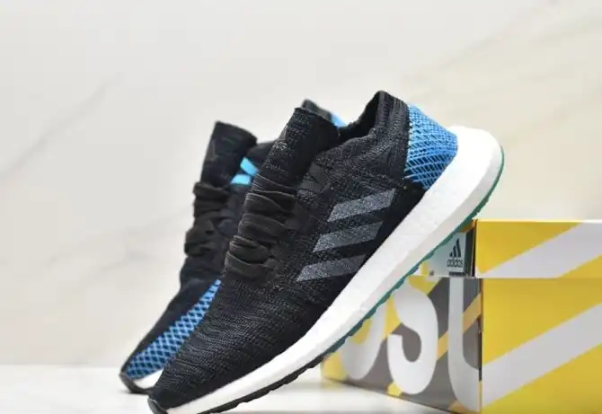 hype Adidas Sneakers