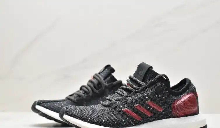 hype Adidas Sneakers