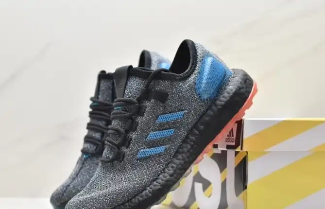 hype Adidas Sneakers