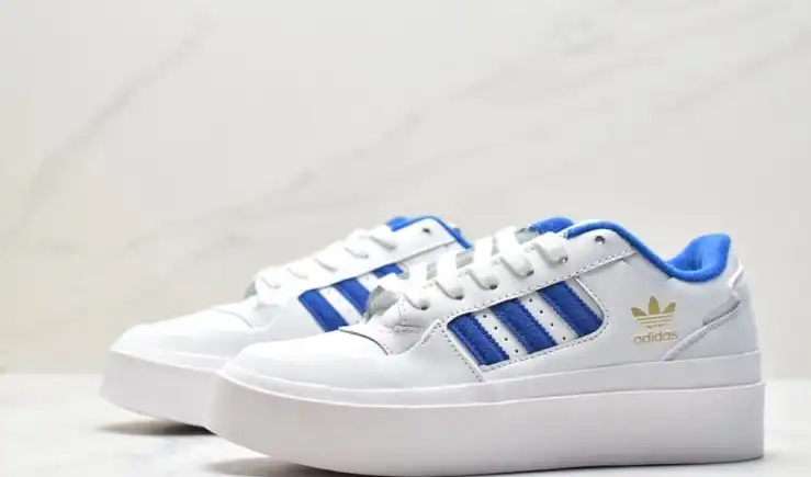 hype Adidas Sneakers