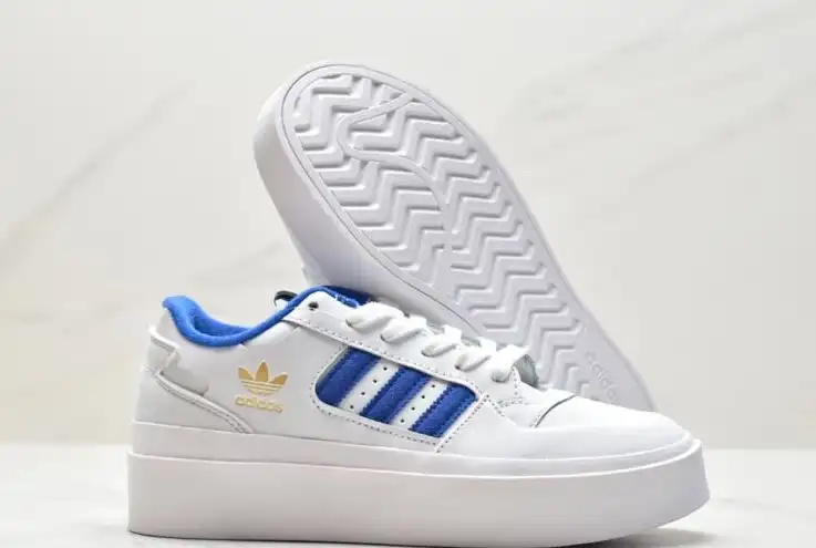 hype Adidas Sneakers