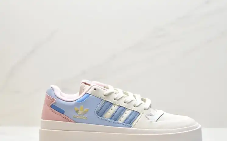 hype Adidas Sneakers