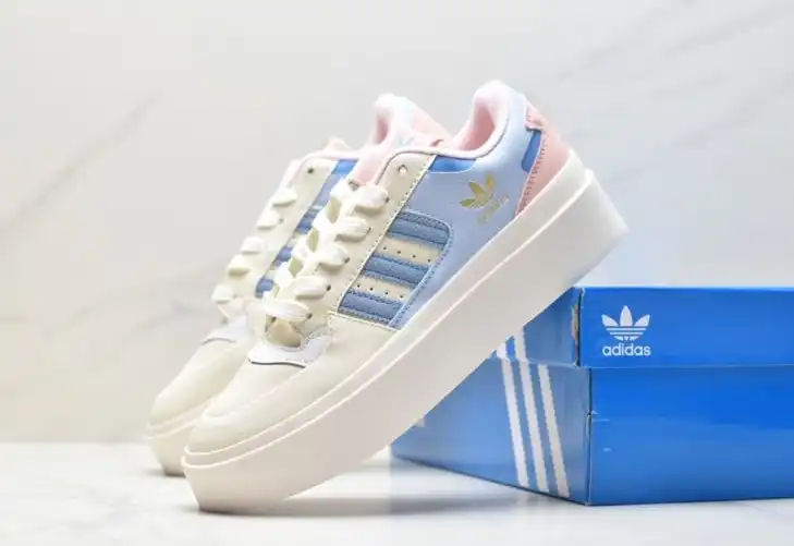 hype Adidas Sneakers