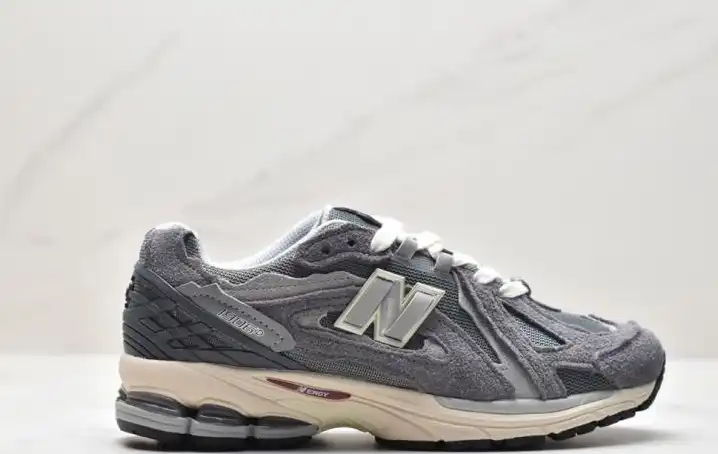 hype New Balance Sneakers