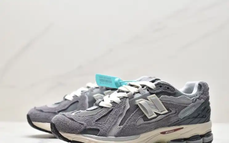 hype New Balance Sneakers