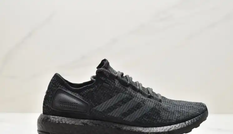 hype Adidas Sneakers