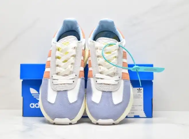 hype Adidas Sneakers