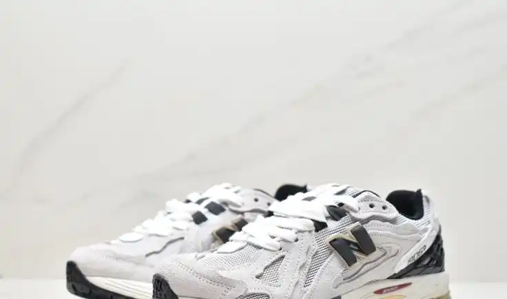 hype New Balance Sneakers