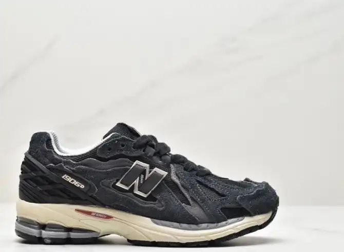 hype New Balance Sneakers