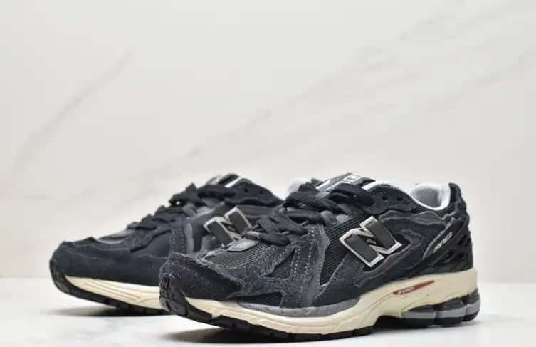 hype New Balance Sneakers