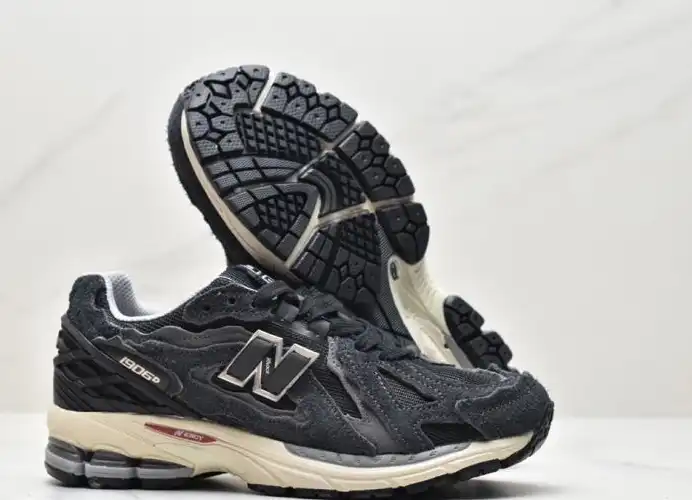 hype New Balance Sneakers