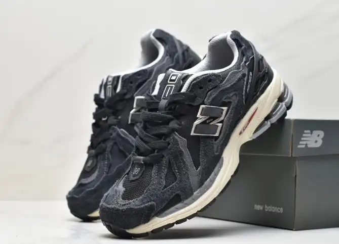 hype New Balance Sneakers