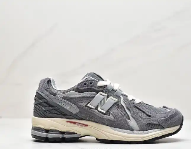 hype New Balance Sneakers