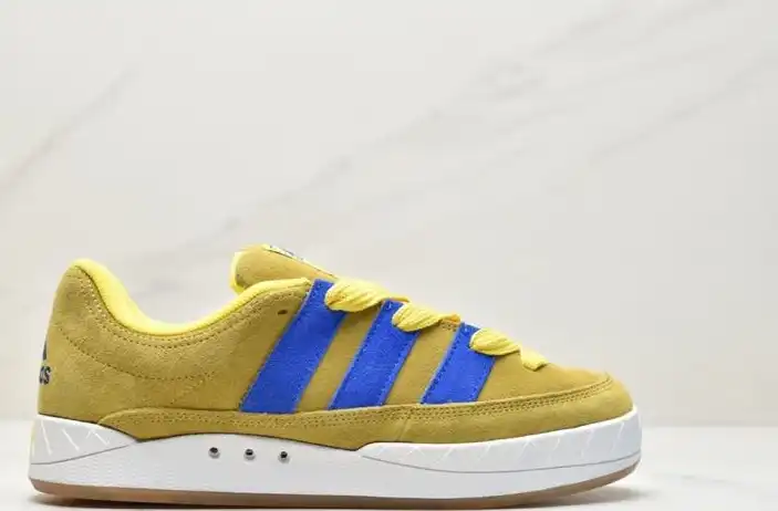 hype Adidas Sneakers