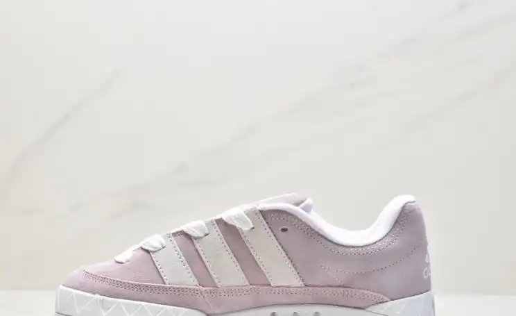 hype Adidas Sneakers