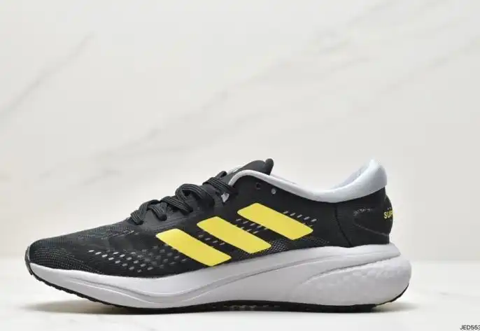 hype Adidas Sneakers