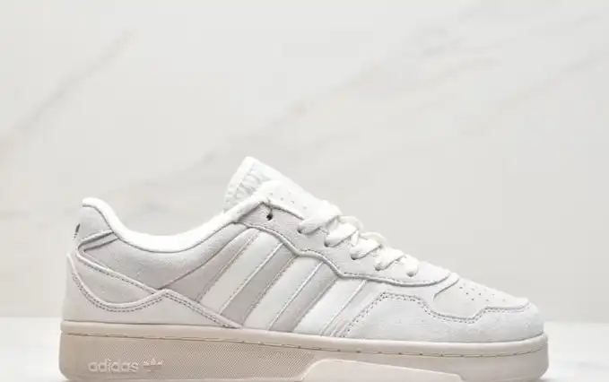 hype Adidas Sneakers