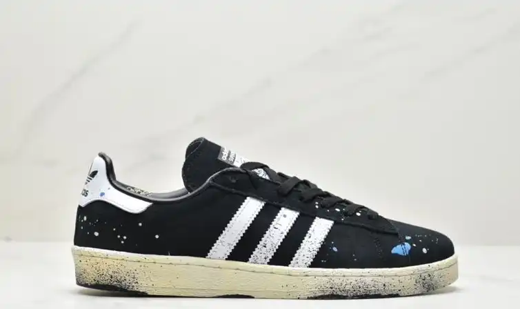 hype Adidas Sneakers