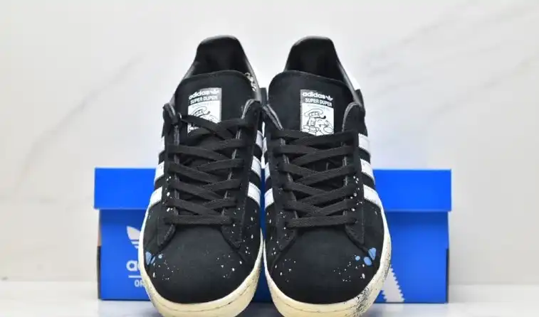 hype Adidas Sneakers